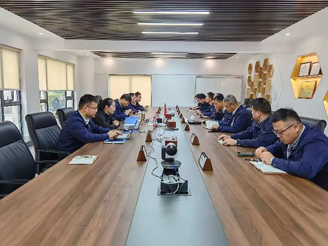 我司成功獲得環(huán)境管理體系、職業(yè)健康安全管理體系認證證書(shū)(圖3)