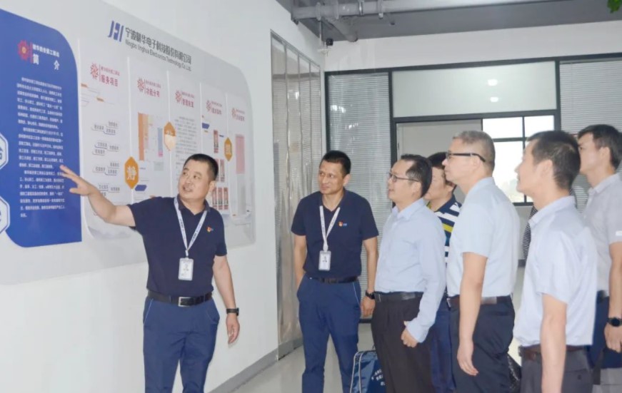 加強勞動(dòng)防護建設 夯實(shí)安全生產(chǎn)根基 | 省總工會(huì )蒞臨我司走訪(fǎng)調研(圖2) 加強勞動(dòng)防護建設 夯實(shí)安全生產(chǎn)根基 | 省總工會(huì )蒞臨我司走訪(fǎng)調研(圖2)