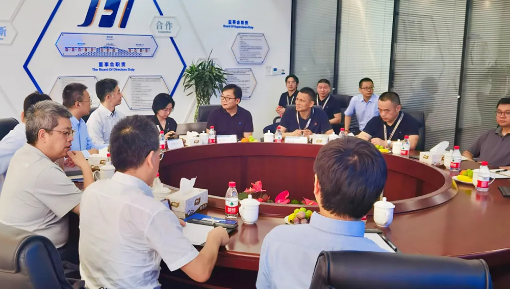 阿爾卑斯無(wú)錫研發(fā)中心一行蒞臨我司參觀(guān)交流(圖2)